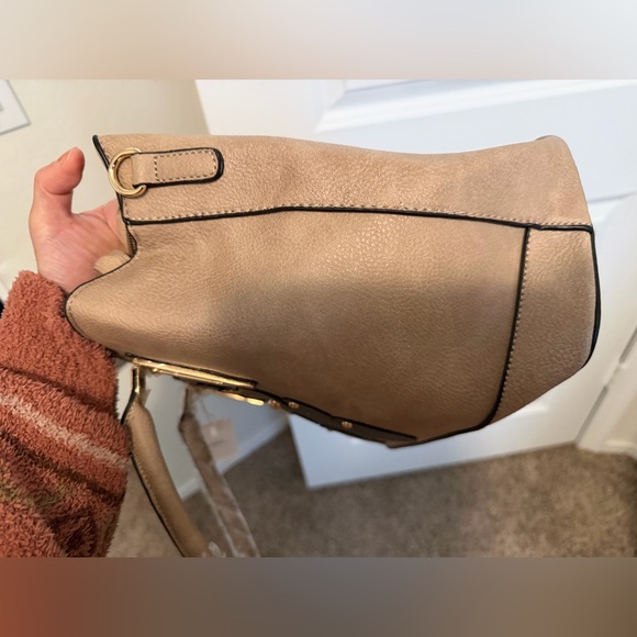 Vegan Leather Bag - Picture 13 of 16